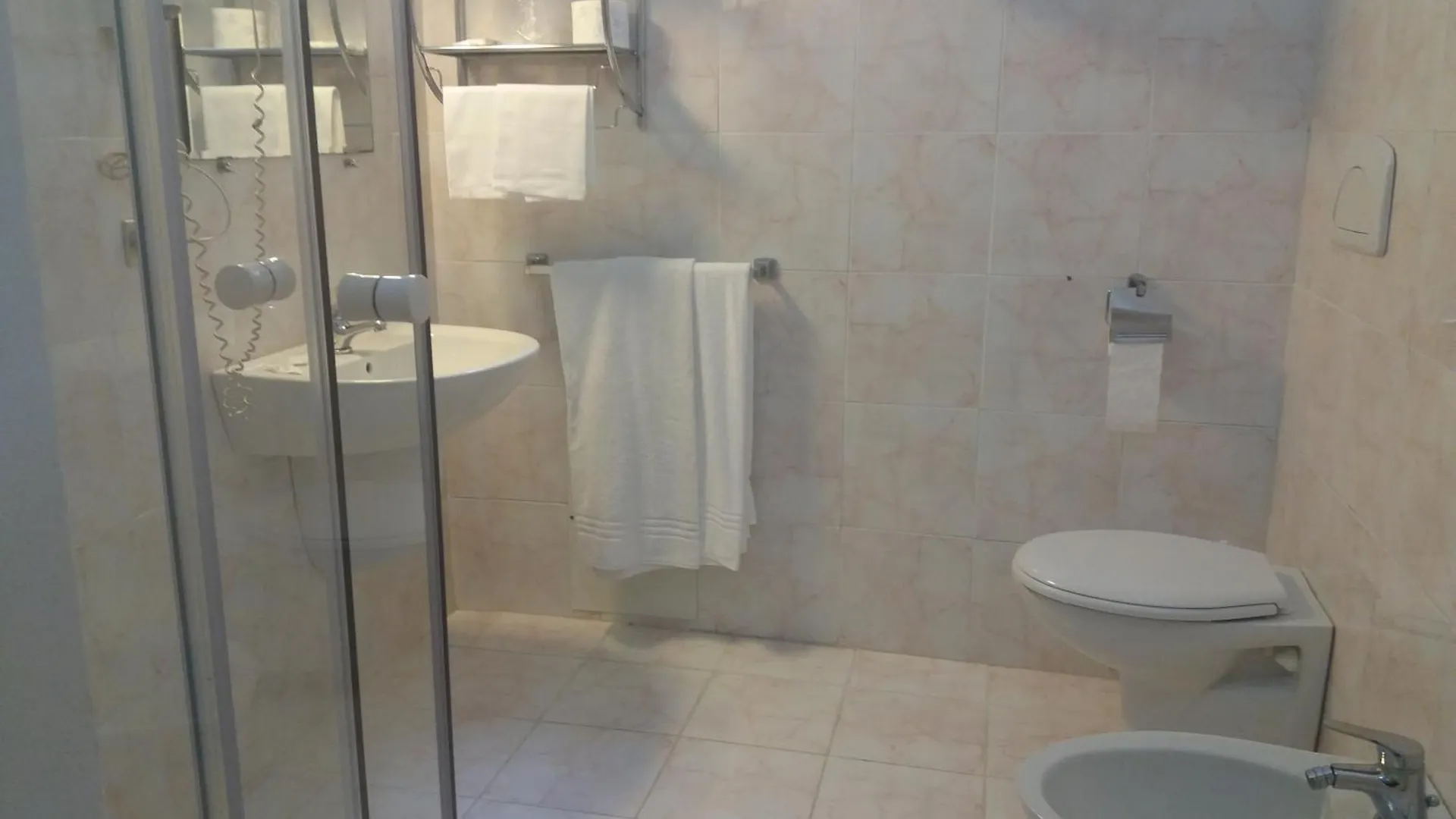 **  Hotel Costa Bari Itália