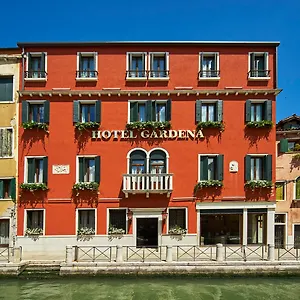 https://gardena-venice.hotelinveneto.com